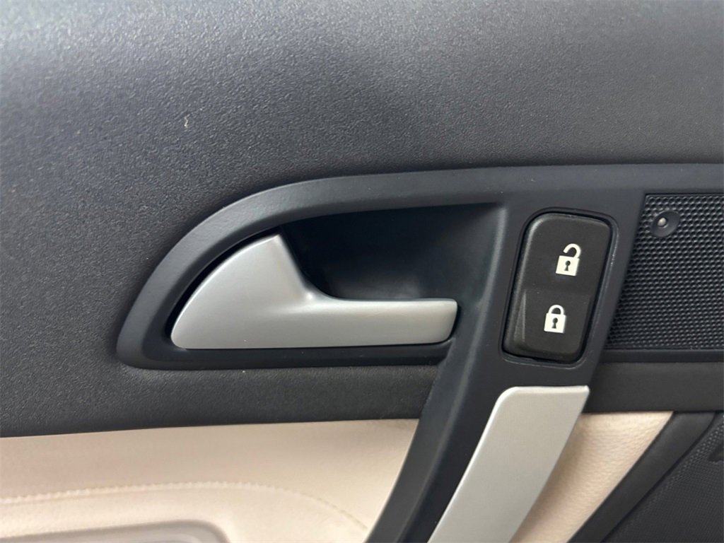 Used 2013 Volvo C70 T5 image 12