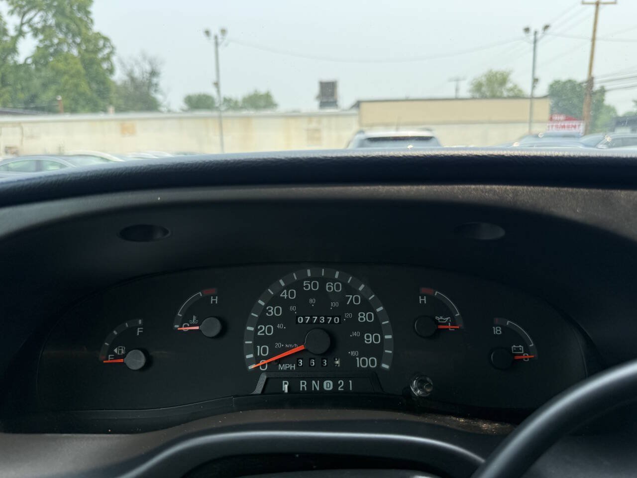 Used 1998 Ford E-150 and Econoline 150 RWD image 17