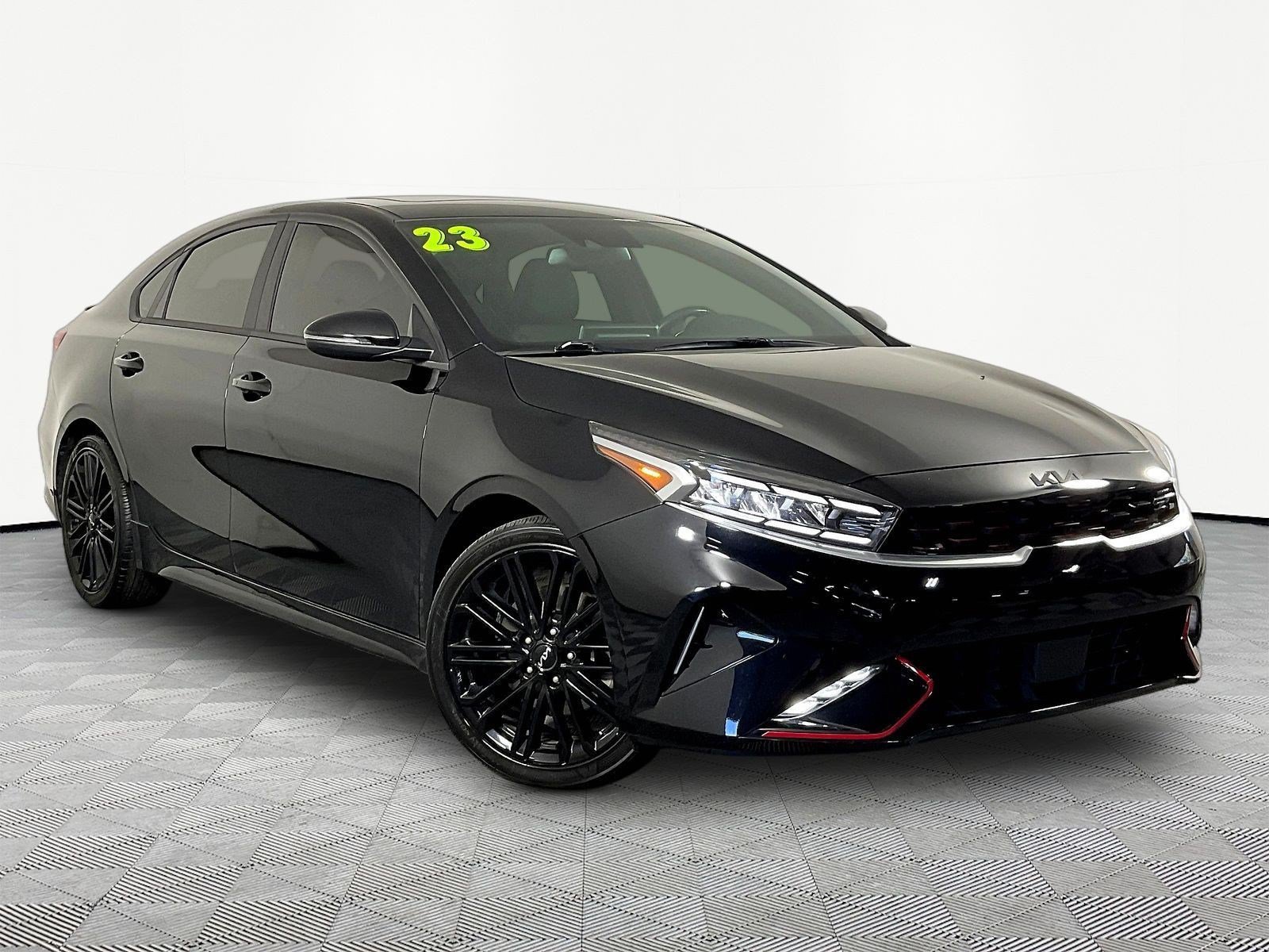 Certified 2023 Kia Forte GT w/ GT2 Package FWD image 3