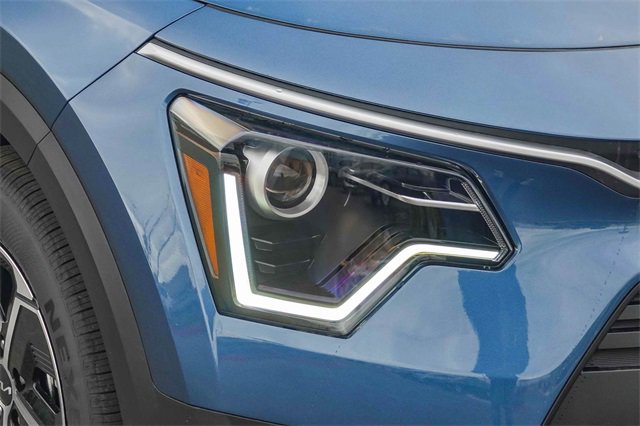 New 2025 Kia Niro EX image 16