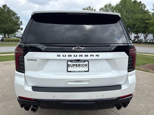 Used 2025 Chevrolet Suburban Z71 AWD/4WD image 5
