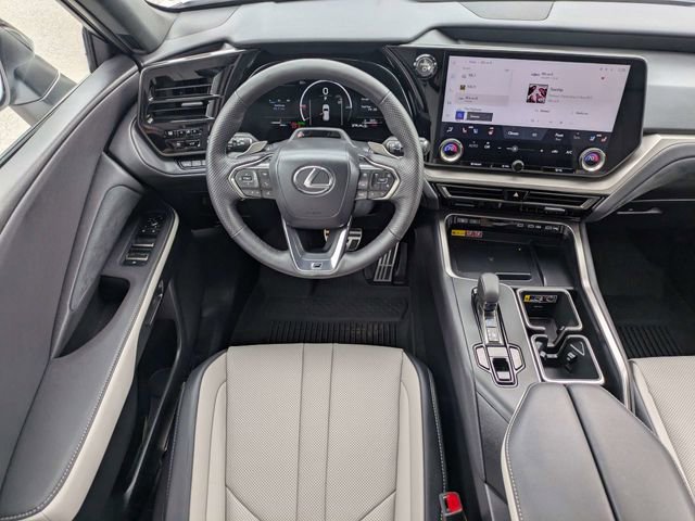 Used 2025 Lexus TX 500h AWD w/ Technology Package image 19