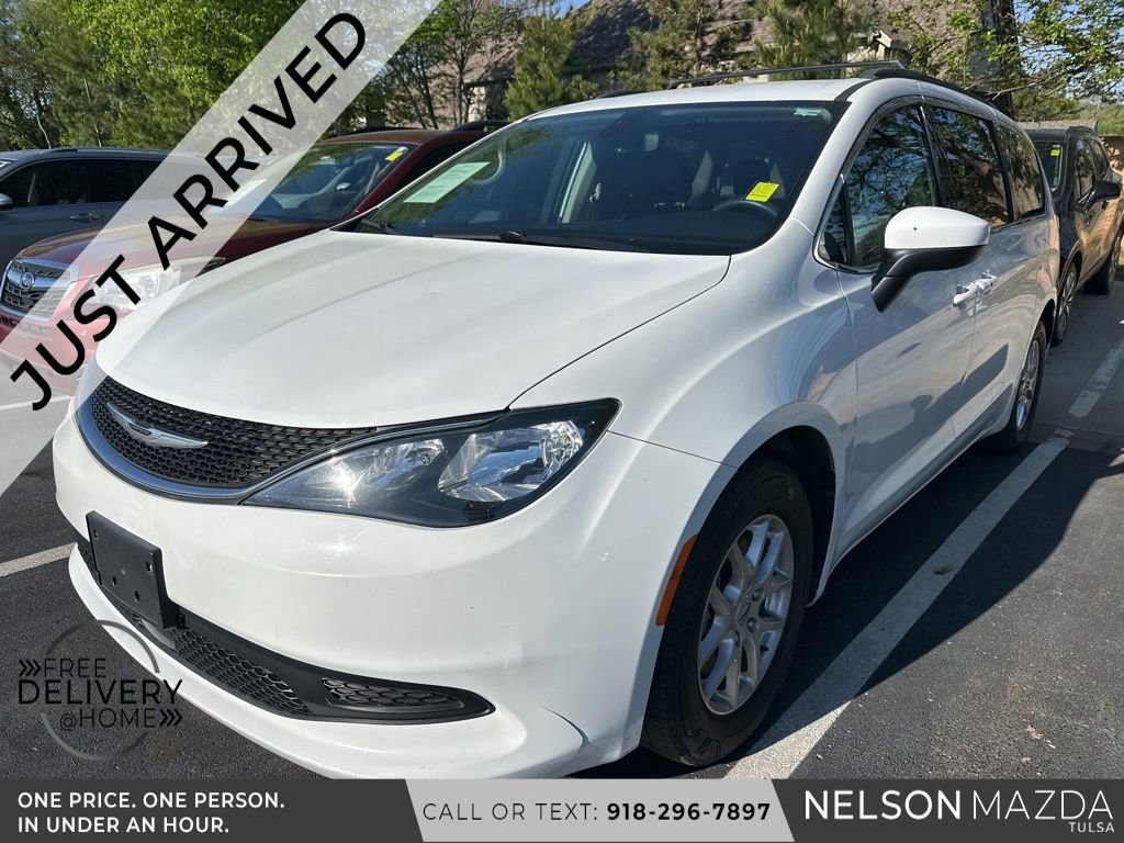 Used 2021 Chrysler Voyager Lxi image 1