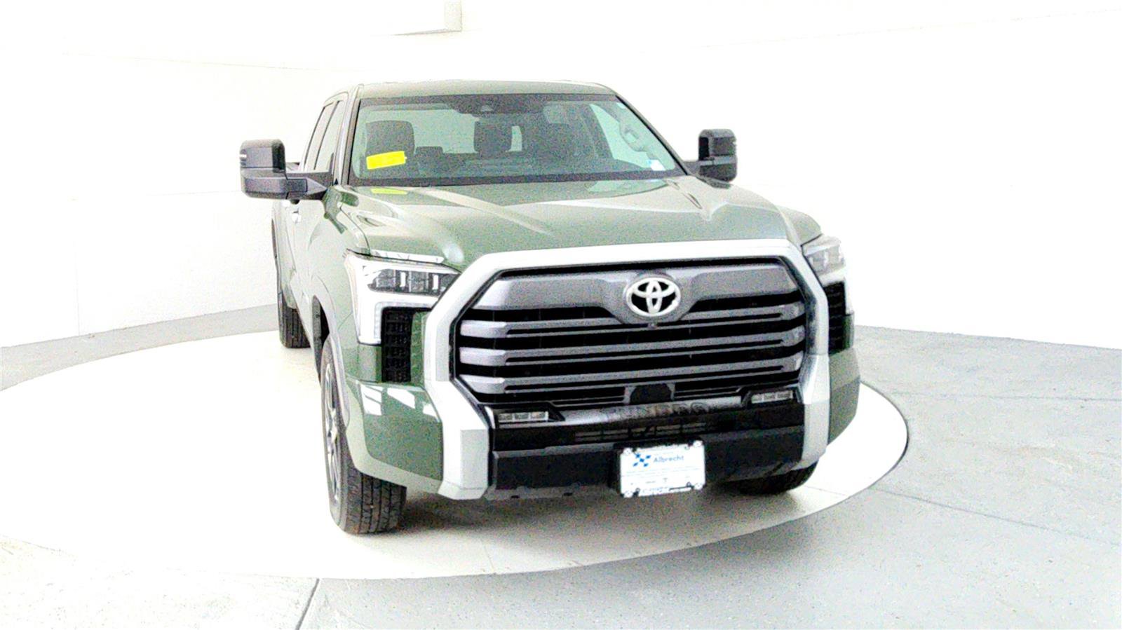 Used 2023 Toyota Tundra Limited AWD/4WD image 8