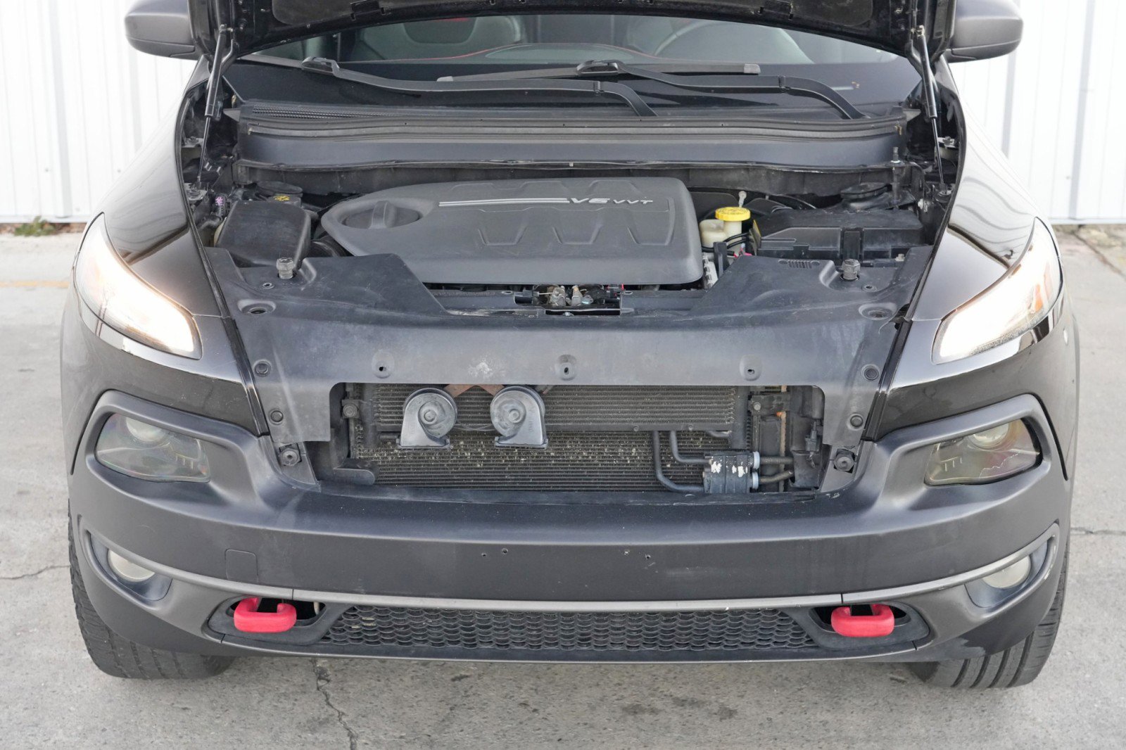 Used 2017 Jeep Cherokee Trailhawk w/ Cold Weather Group image 7