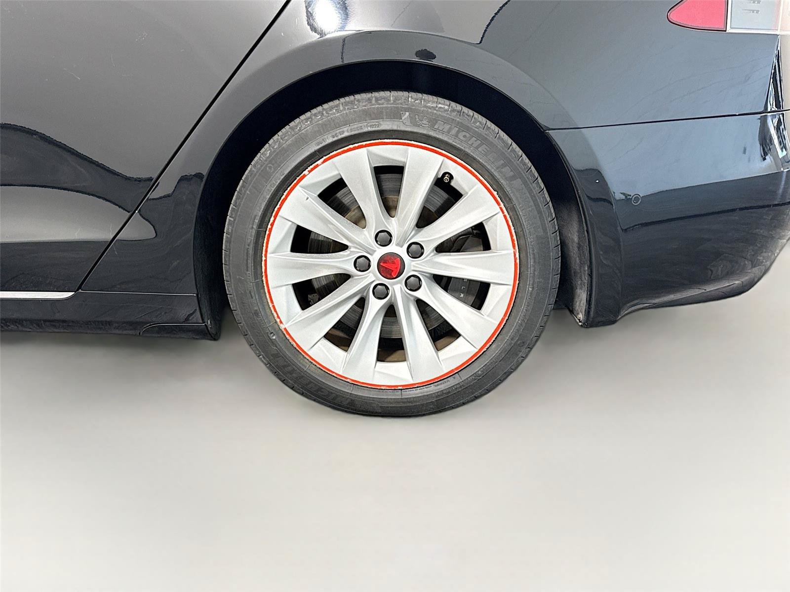 Used 2017 Tesla Model S 75 RWD image 17