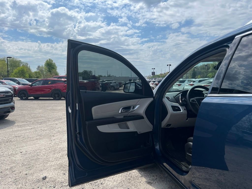Used 2017 GMC Terrain SLT w/ Open Road Package FWD image 19