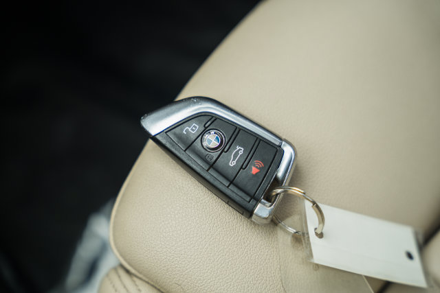 Used 2020 BMW 330i xDrive Sedan w/ Convenience Package AWD/4WD image 46