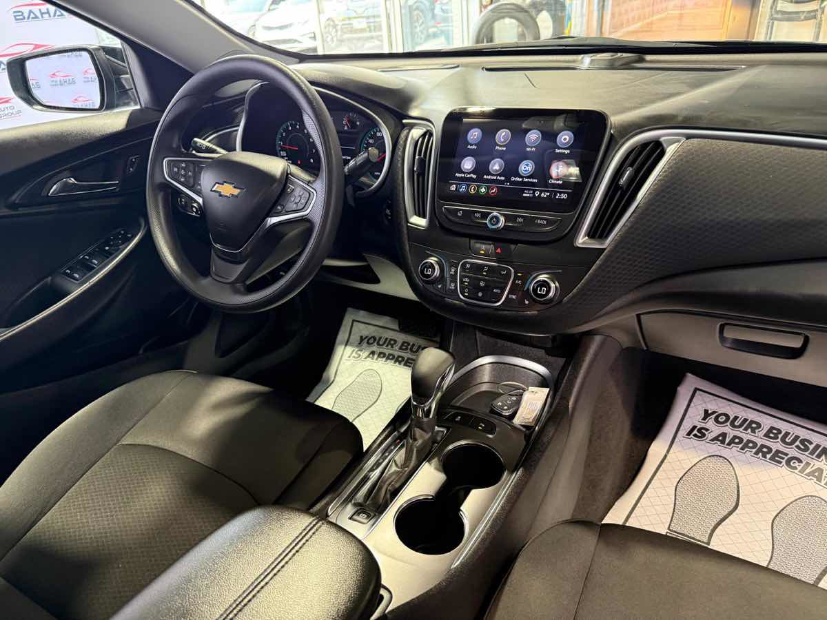 Used 2025 Chevrolet Malibu LT FWD image 31