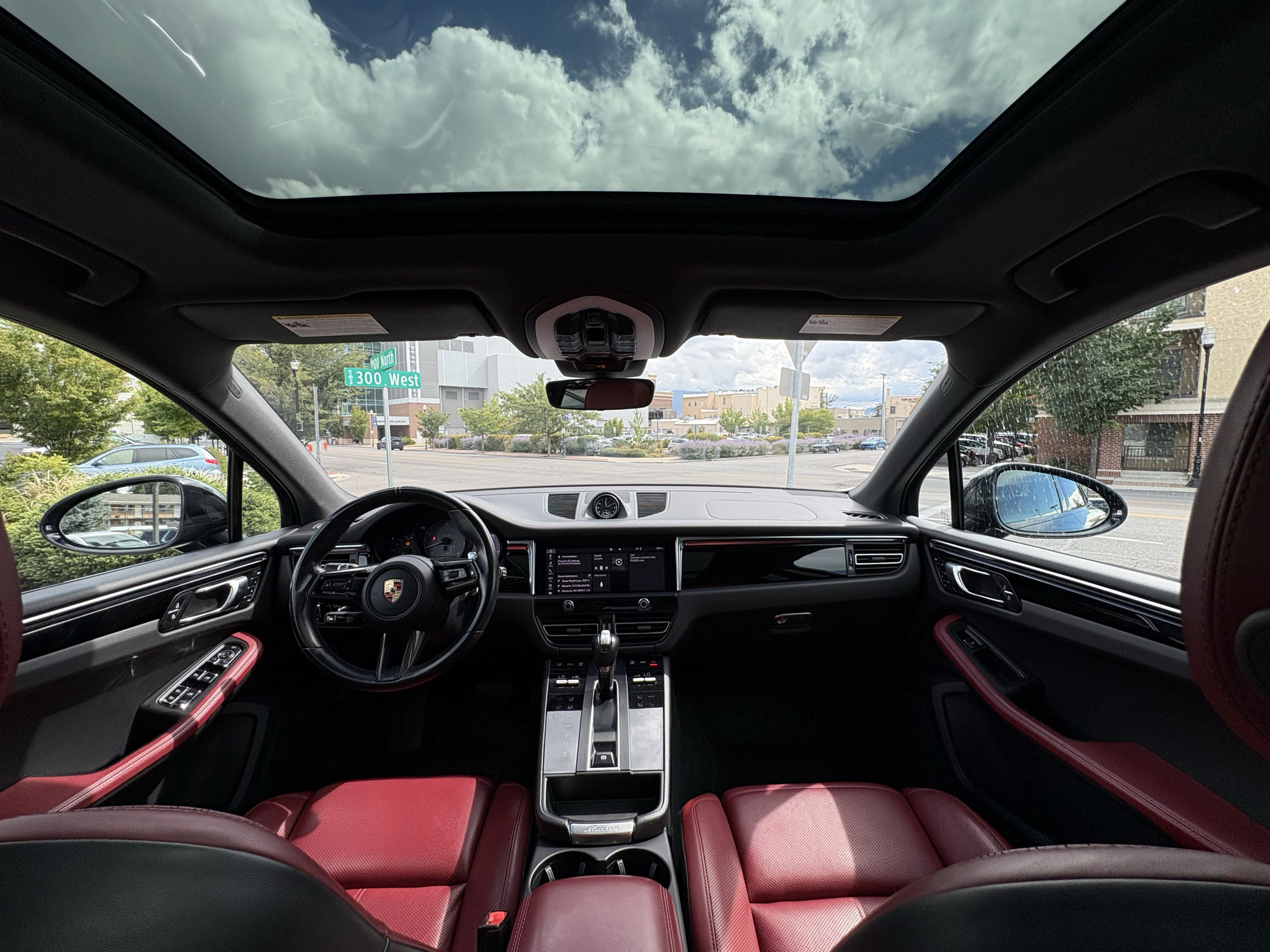 Used 2024 Porsche Macan S AWD/4WD image 24