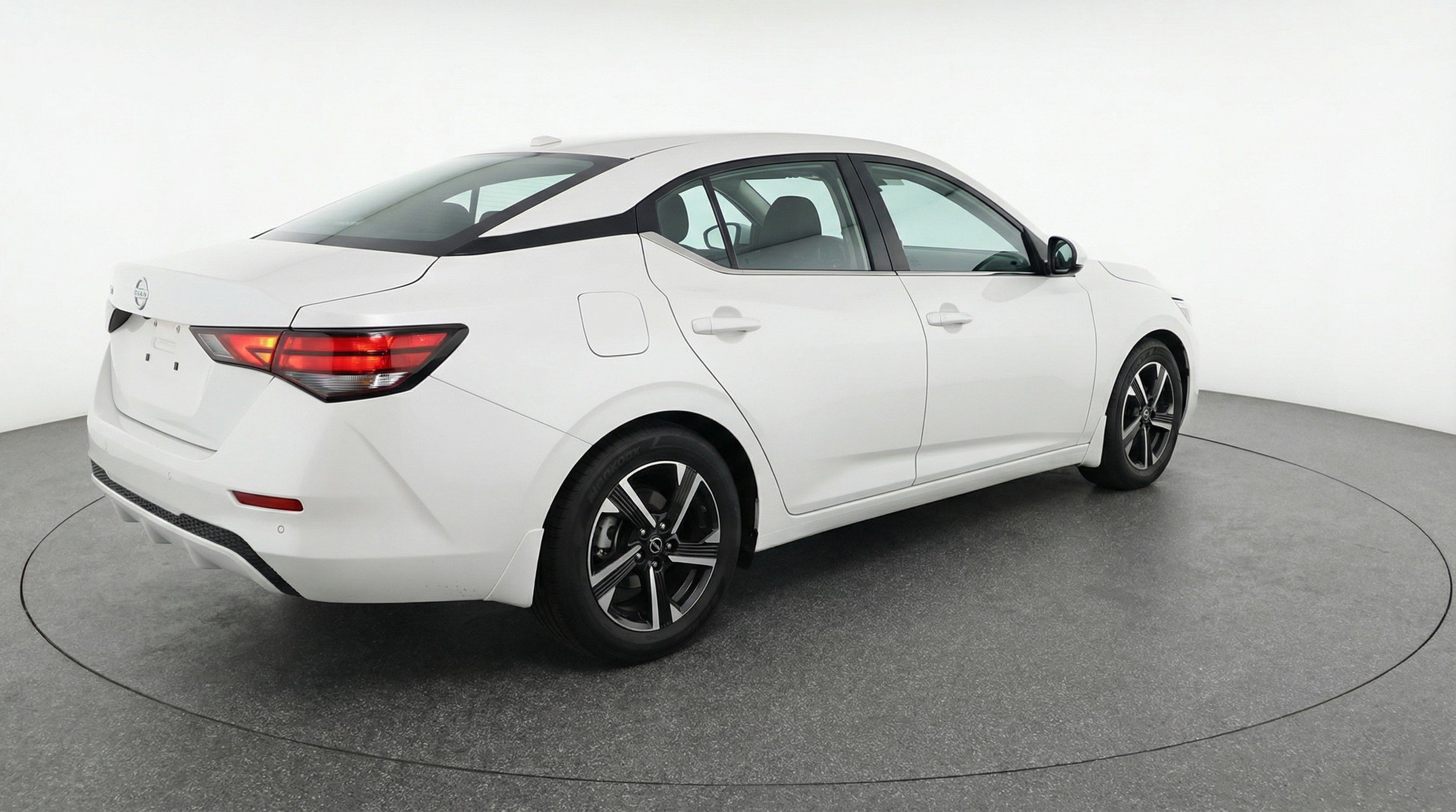 Used 2025 Nissan Sentra SV image 9