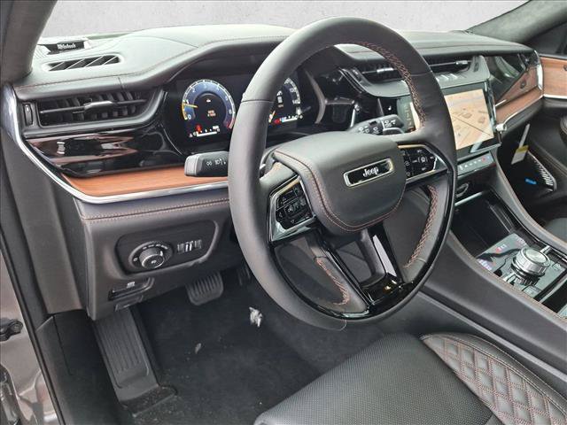 New 2027 Jeep Grand Cherokee Summit AWD/4WD image 3