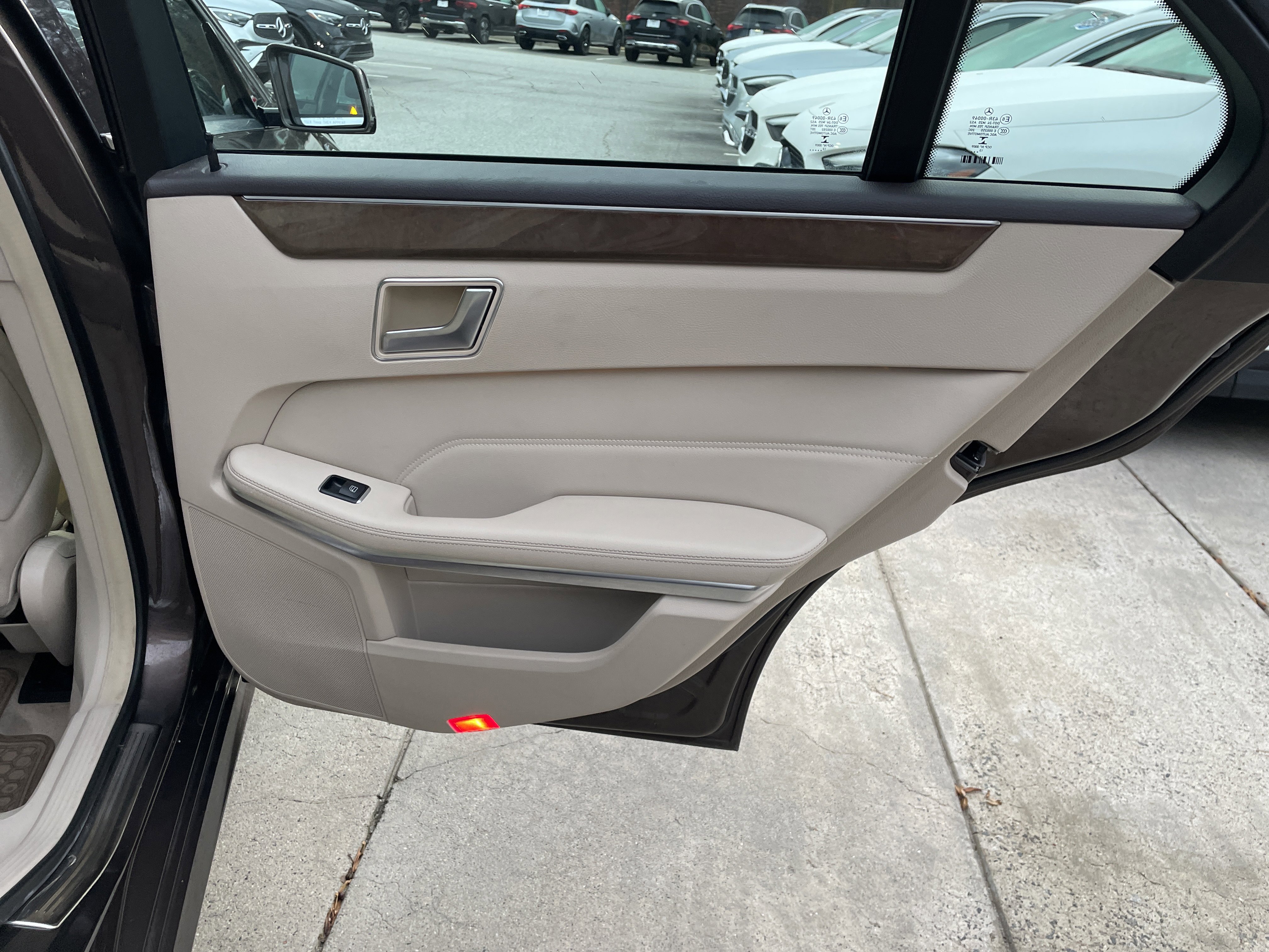 Used 2014 Mercedes-Benz E 250 BlueTEC Sedan image 42