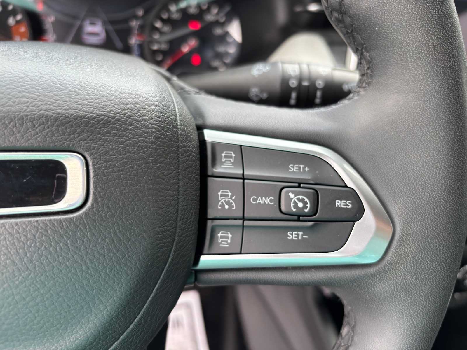 Used 2023 Jeep Compass Limited AWD/4WD image 23