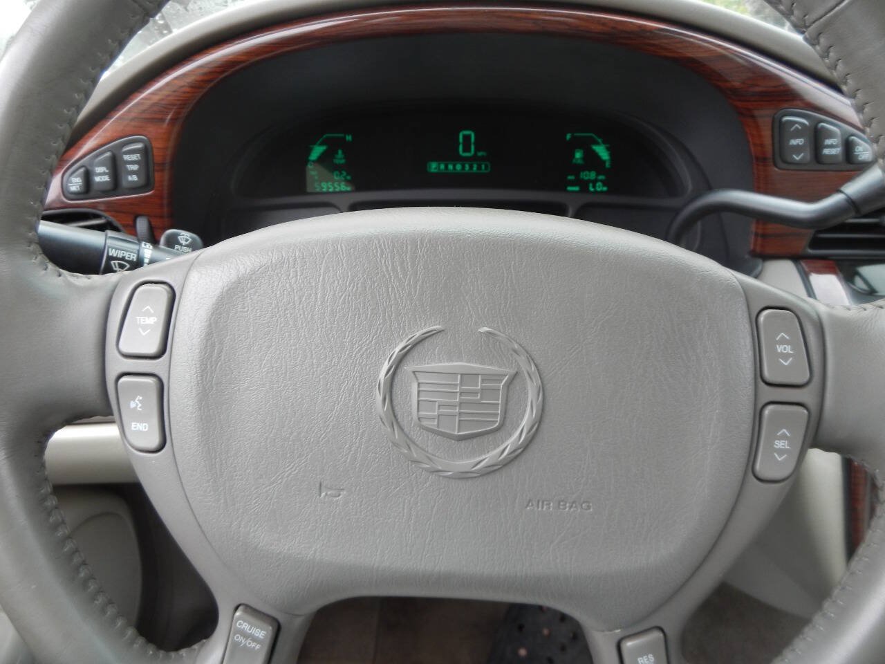 Used 2002 Cadillac De Ville FWD image 41