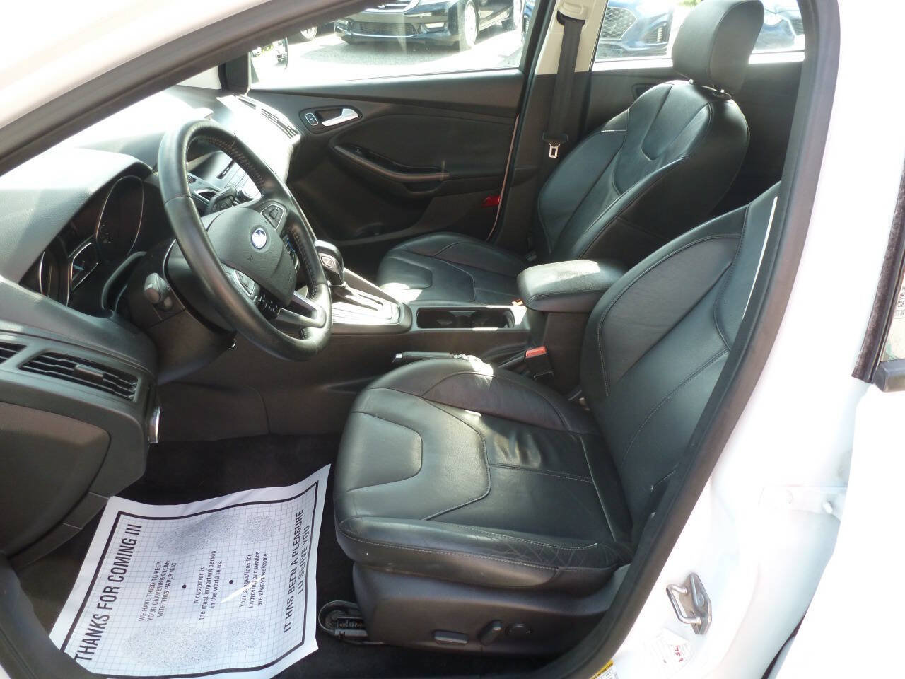 Used 2015 Ford Focus SE w/ Equipment Group 201A FWD image 16