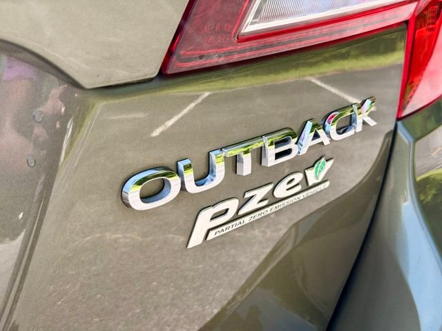Used 2017 Subaru Outback 2.5i Touring w/ Popular Package #5A AWD/4WD image 16