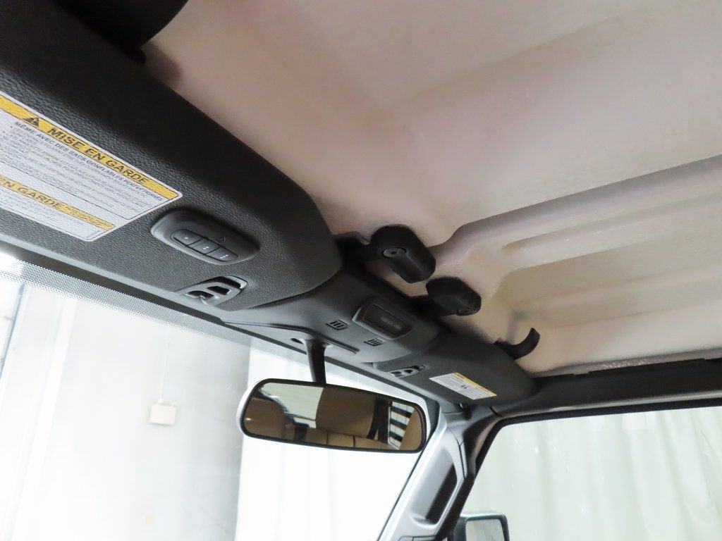 Used 2018 Jeep Wrangler Unlimited Sahara w/ Cold Weather Group image 18