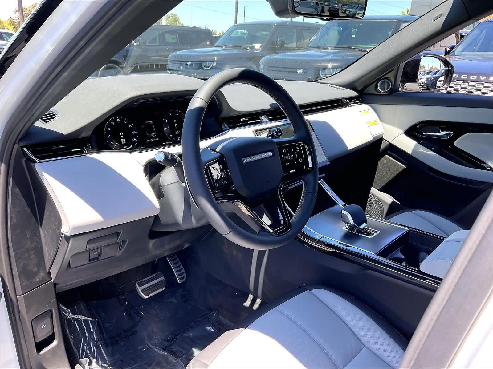 New 2026 Land Rover Range Rover Evoque Hoxton AWD/4WD image 8