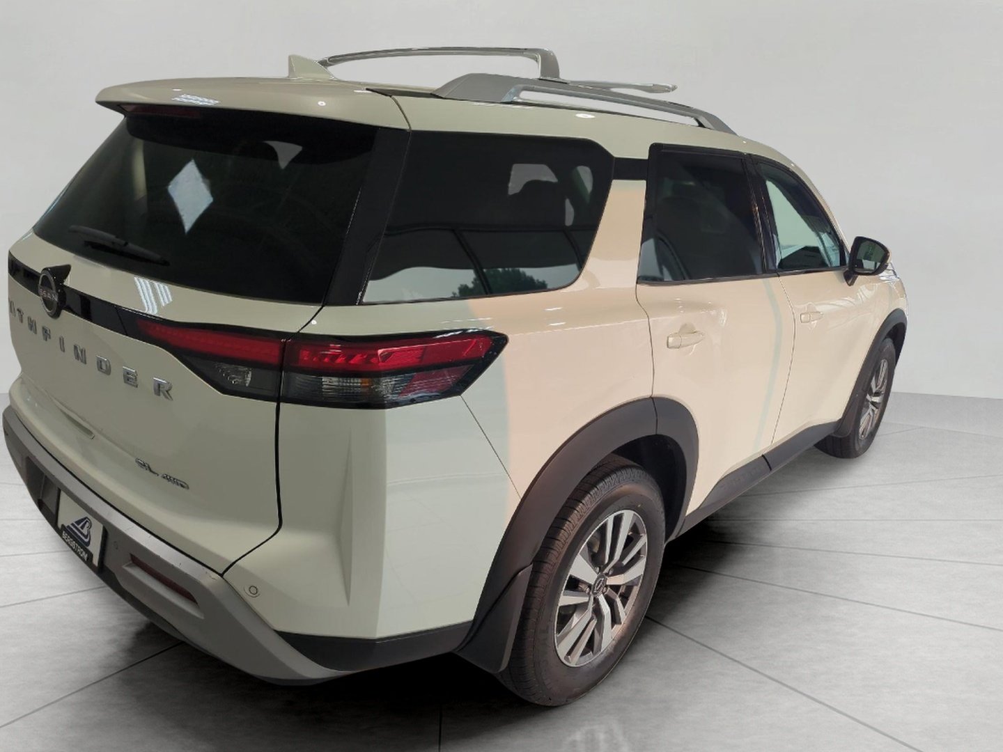 Used 2023 Nissan Pathfinder SL AWD/4WD image 30
