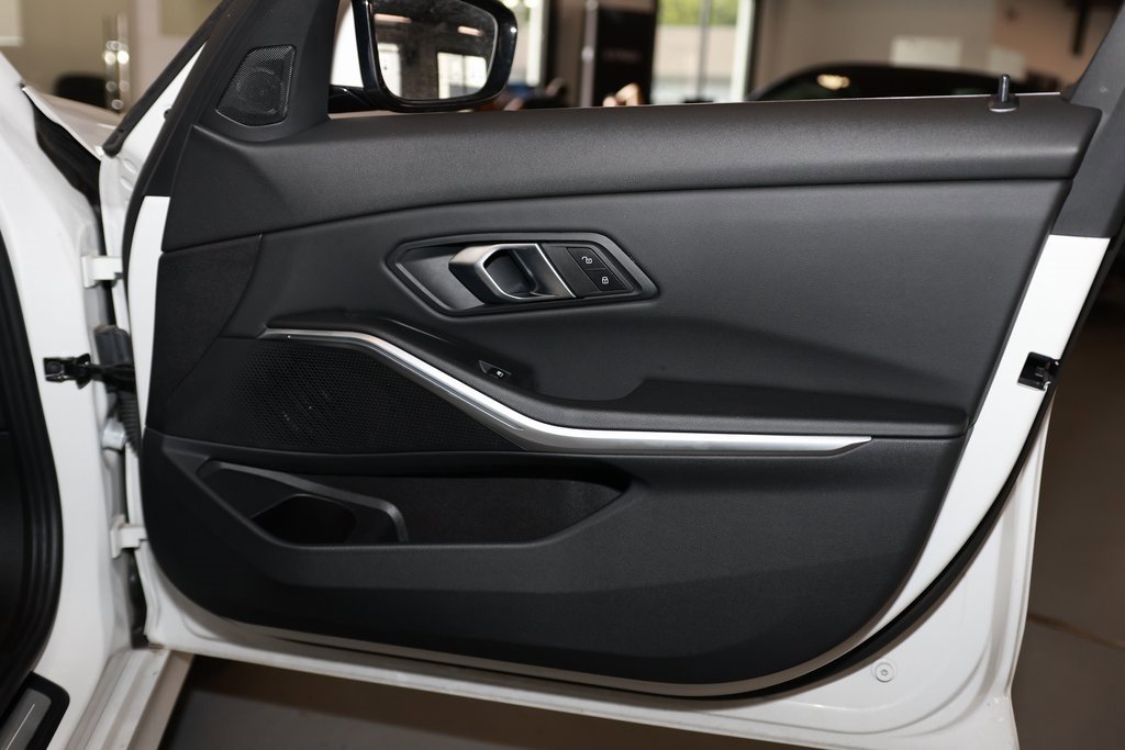 Used 2024 BMW 330i xDrive 330i xDrive image 19