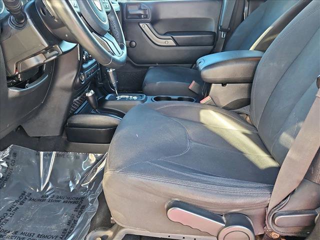 Used 2018 Jeep Wrangler Unlimited Sport w/ Connectivity Group image 14