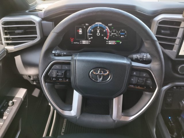 Used 2023 Toyota Sequoia Platinum AWD/4WD image 11