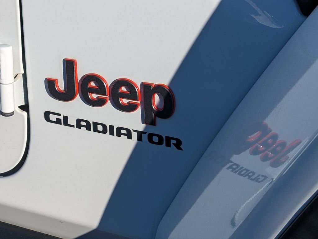 Used 2022 Jeep Gladiator Mojave w/ Trailer Tow Package image 11