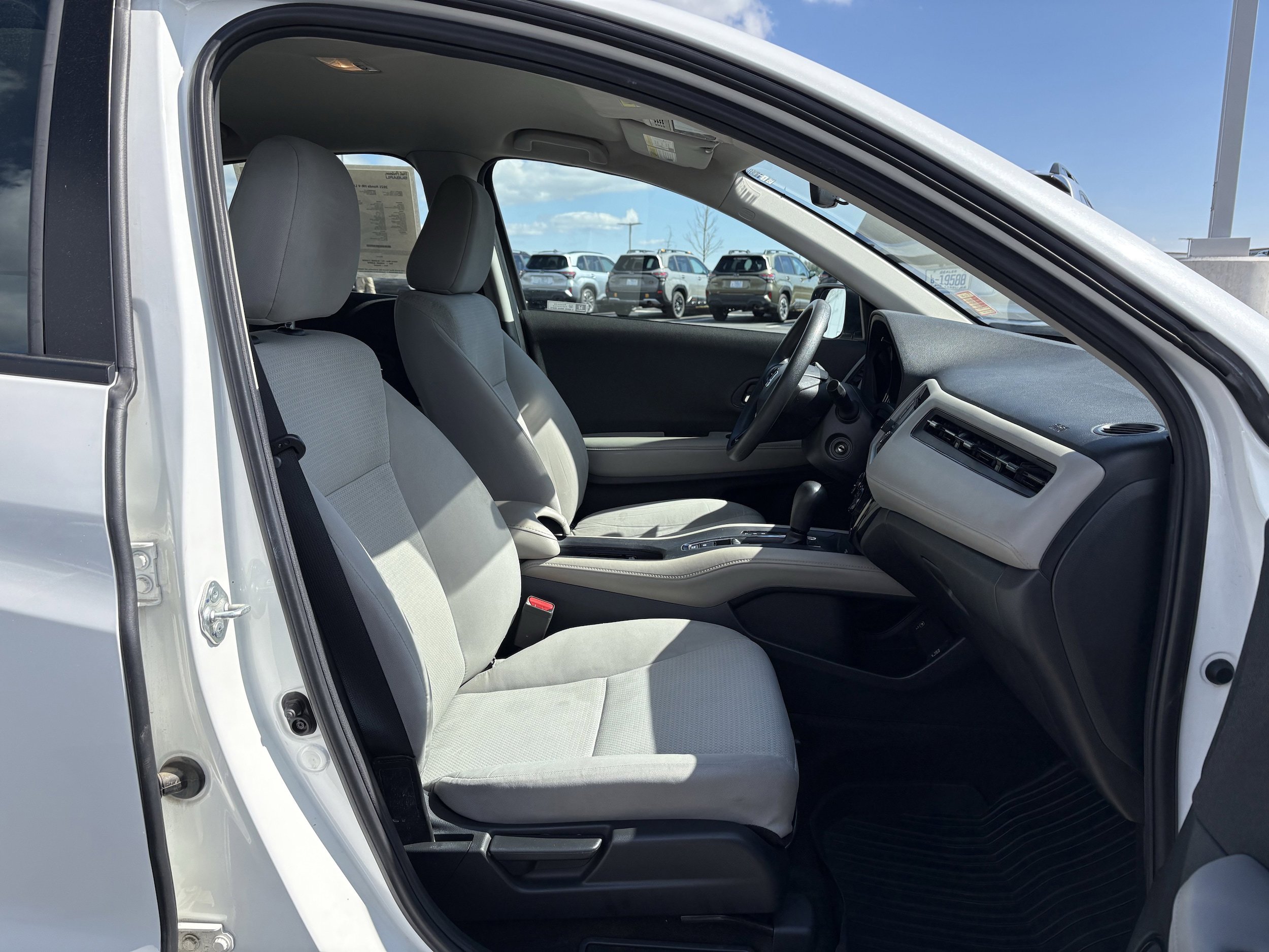 Used 2021 Honda HR-V LX image 27