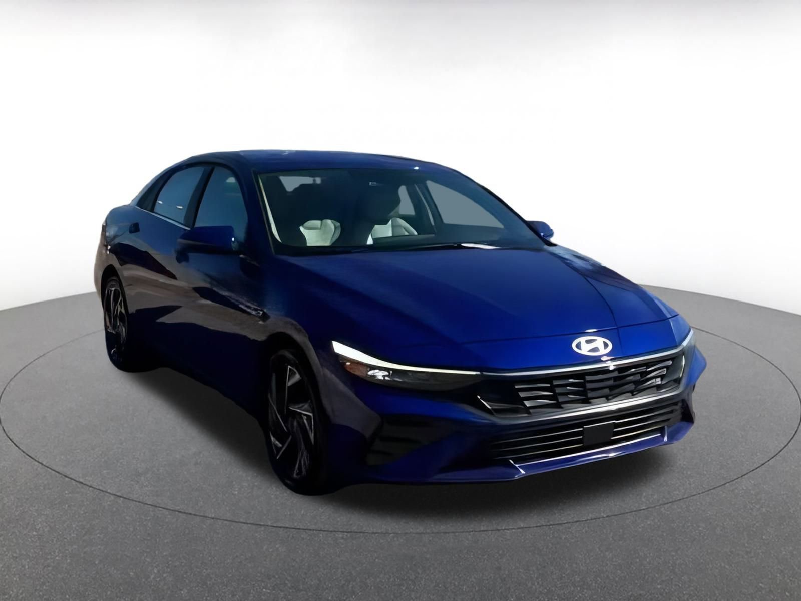 Used 2025 Hyundai Elantra Limited image 16