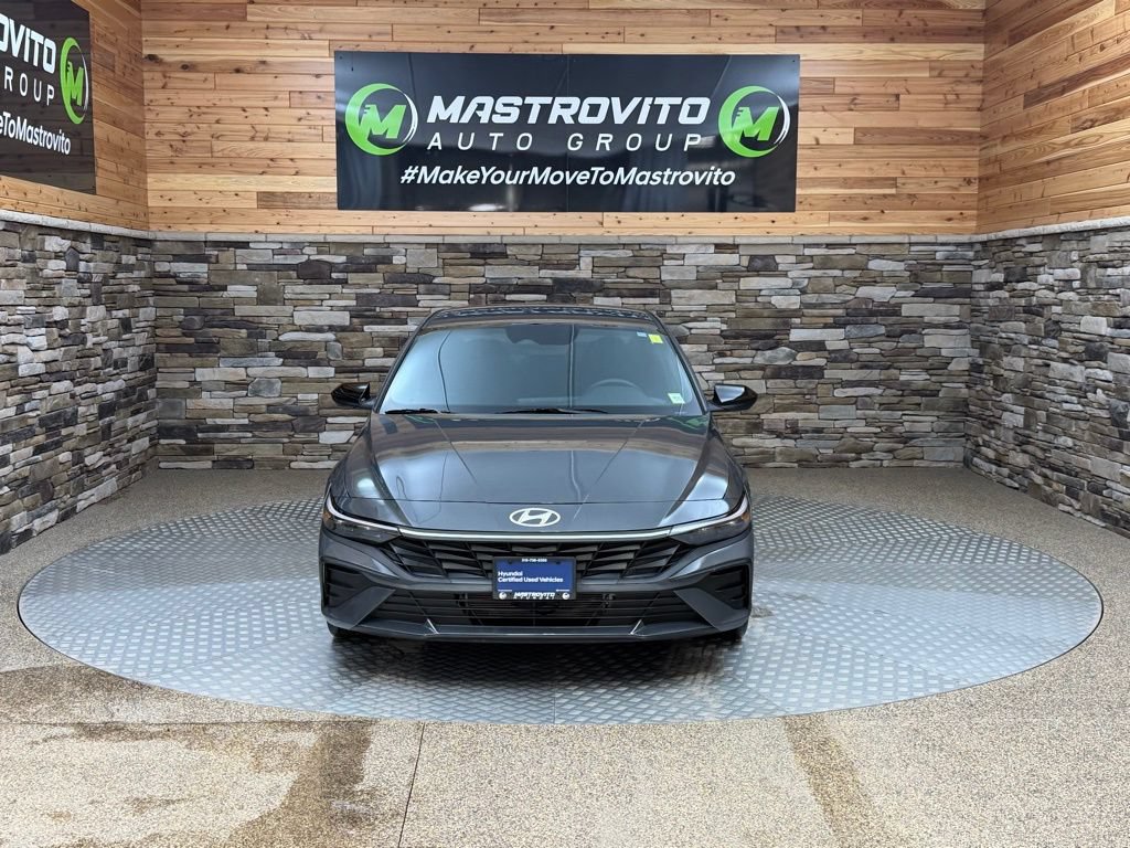 Used 2025 Hyundai Elantra SEL FWD image 3