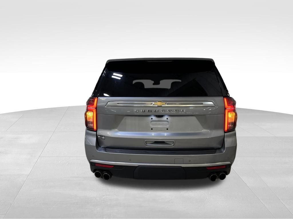 Used 2024 Chevrolet Suburban High Country w/ Max Trailering Package AWD/4WD image 4