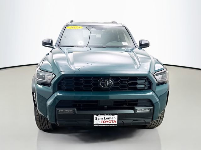 Used 2025 Toyota 4Runner 4WD image 2