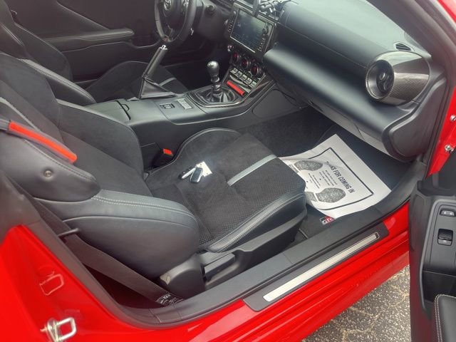 Used 2025 Toyota GR86 Premium RWD image 8