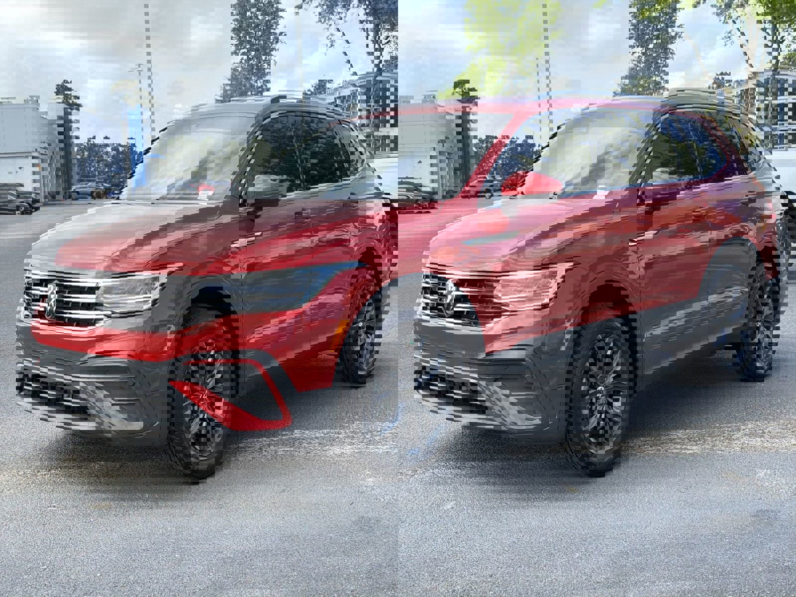 Used 2024 Volkswagen Tiguan SE image 5