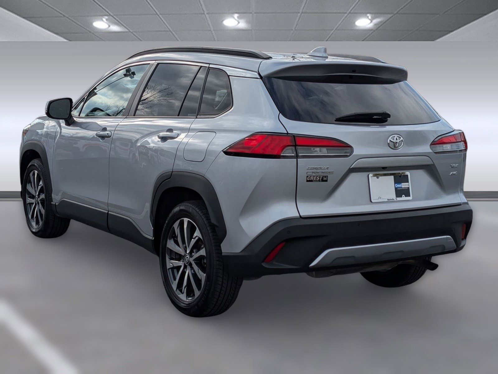 Used 2022 Toyota Corolla Cross XLE image 3