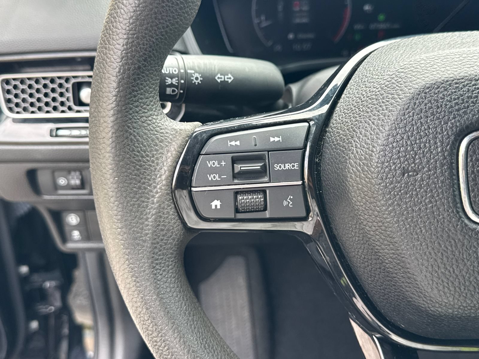 Used 2023 Honda Civic LX image 24