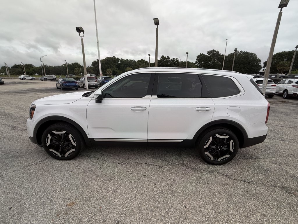 Certified 2025 Kia Telluride S AWD/4WD image 7