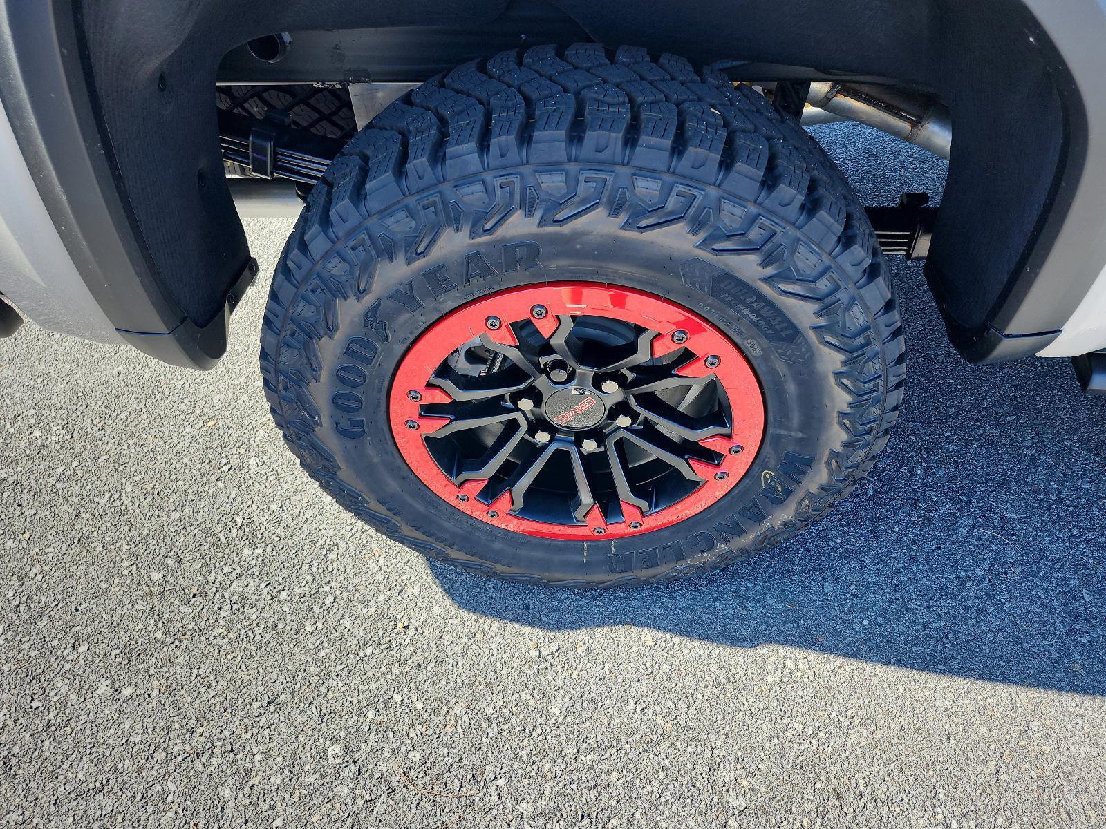 New 2026 GMC Sierra 1500 AT4X w/ LPO, Black Badging Package image 5