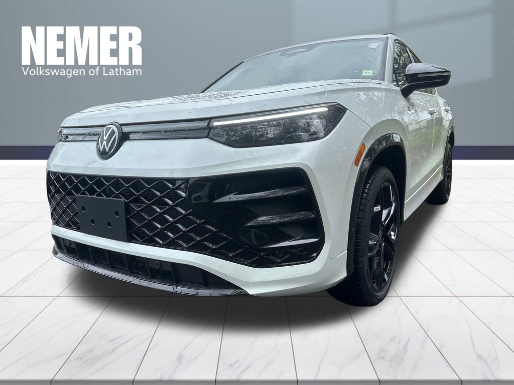 New 2026 Volkswagen Tiguan SE R-Line AWD/4WD image 1