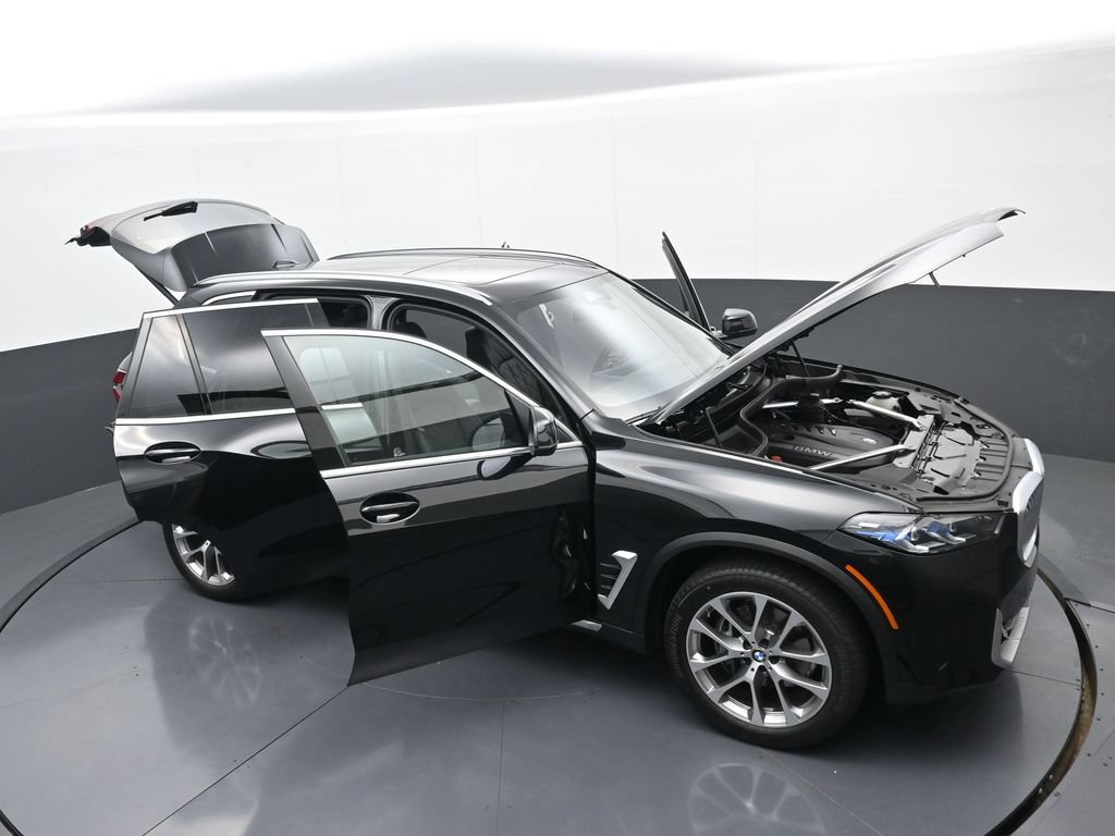 Used 2026 BMW X5 xDrive40i AWD/4WD image 38