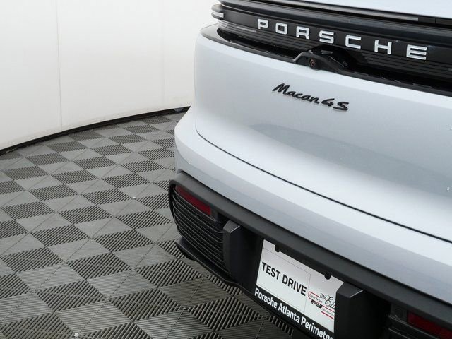 New 2026 Porsche Macan 4S Electric image 37