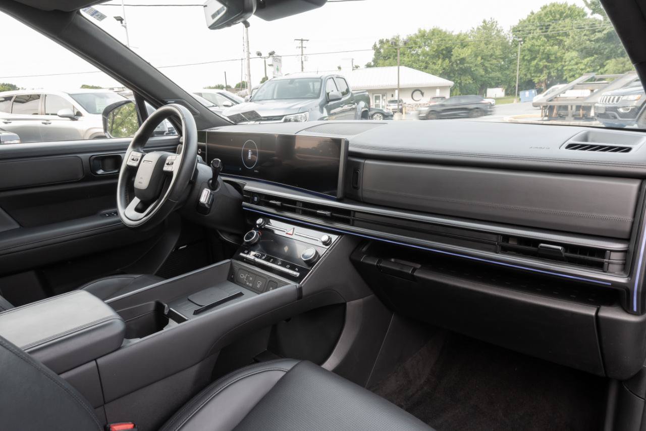 Used 2024 Hyundai Santa Fe Calligraphy AWD/4WD image 46