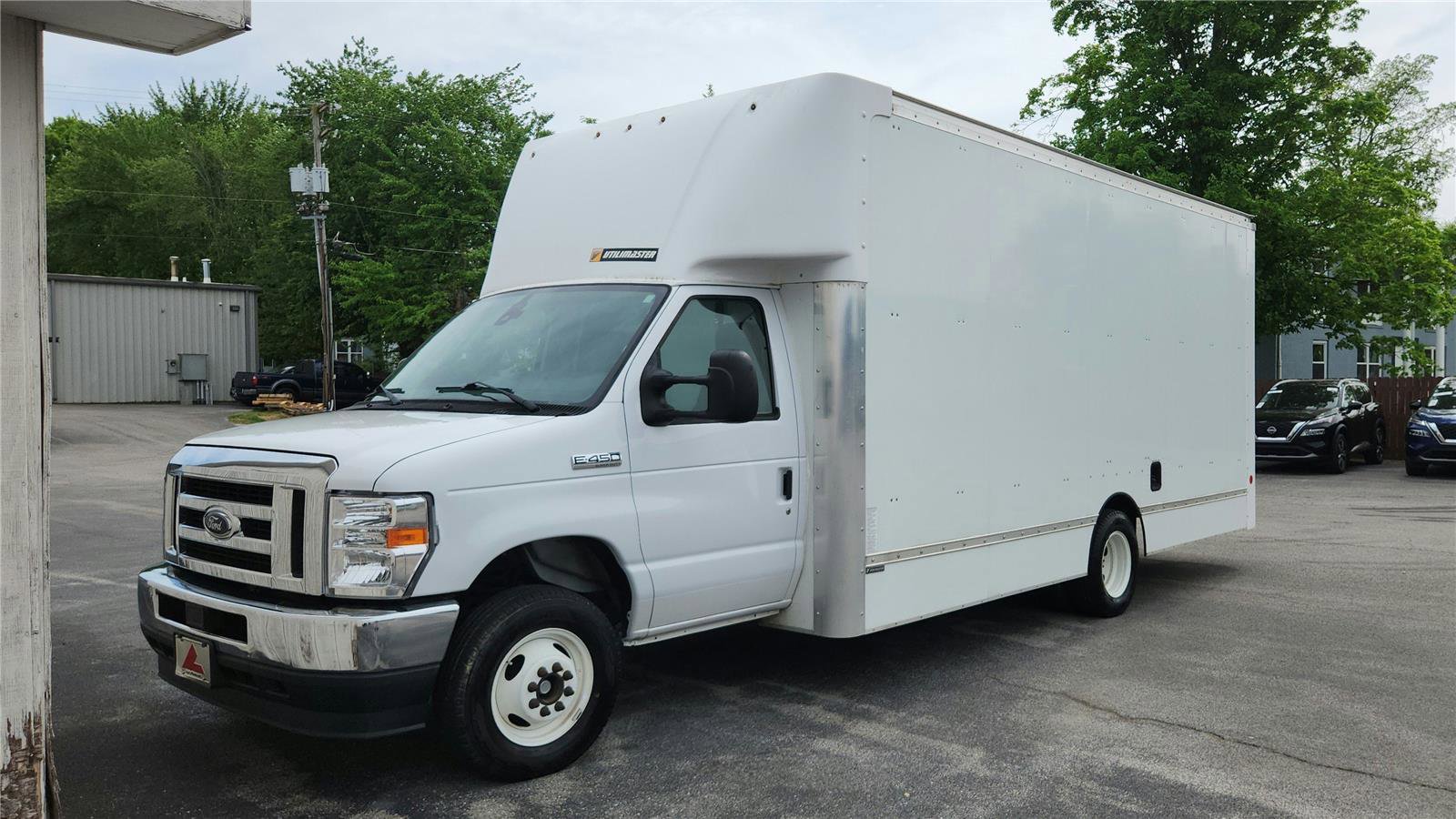 Used 2022 Ford E-450 and Econoline 450 Super Duty RWD image 4