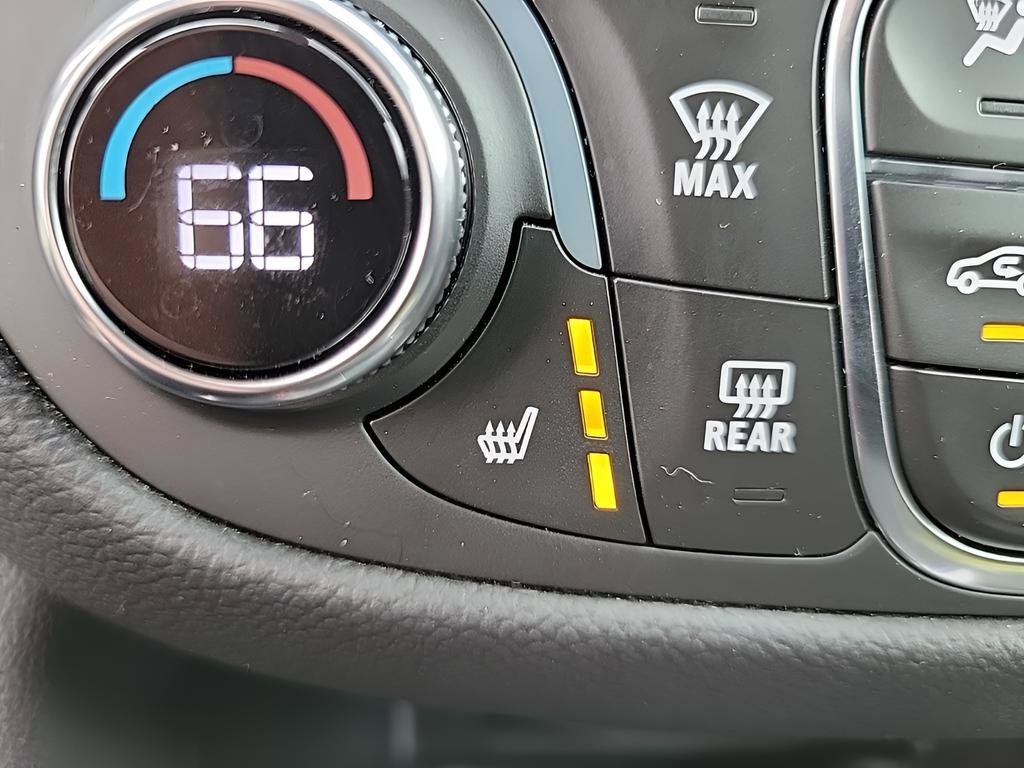 Used 2024 Chevrolet Equinox LT image 22