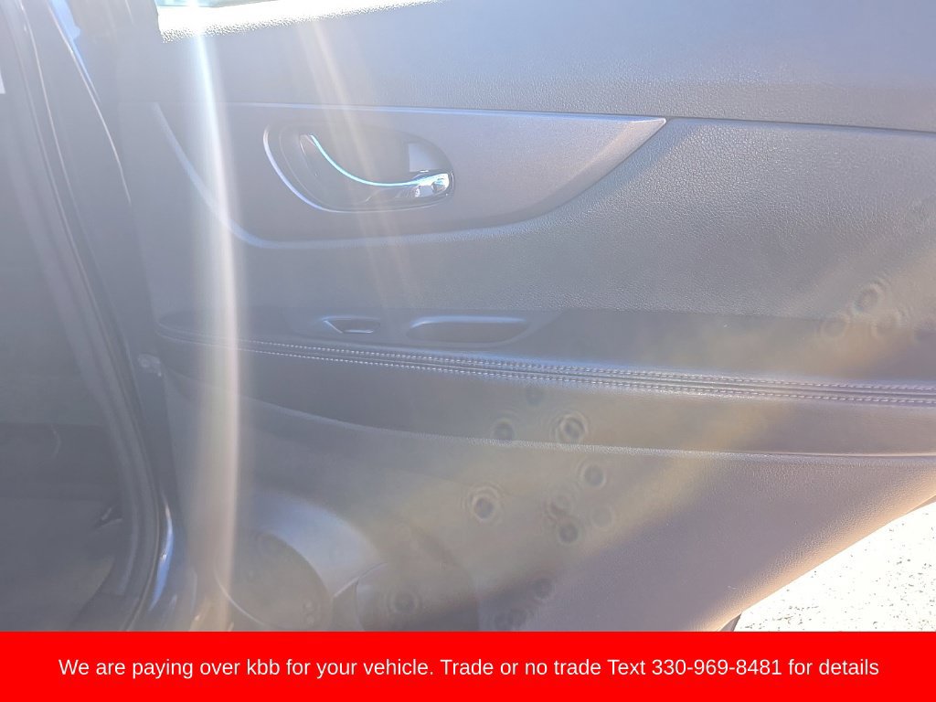 Used 2016 Nissan Rogue S w/ Appearance Package FWD image 24