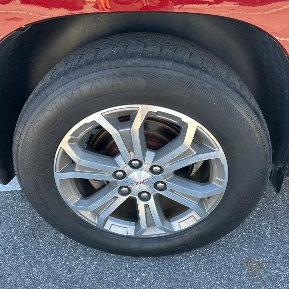 Used 2016 GMC Acadia SLT AWD/4WD image 38