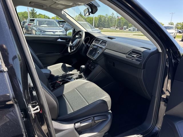 Used 2021 Volkswagen Tiguan SE AWD/4WD image 29