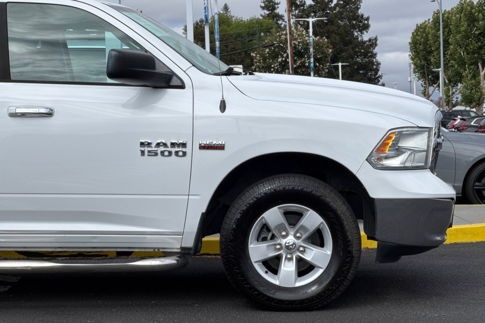 Used 2014 RAM 1500 Classic SLT AWD/4WD image 32