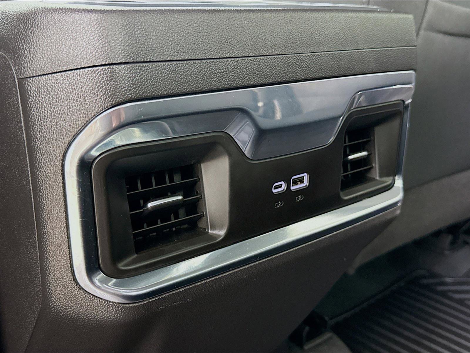 Certified 2025 GMC Sierra 1500 Elevation image 25